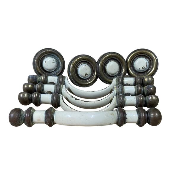 Vintage Brass Door / Drawer Pulls Knobs Set of 8 Good Used Condition - Picture 1 of 5